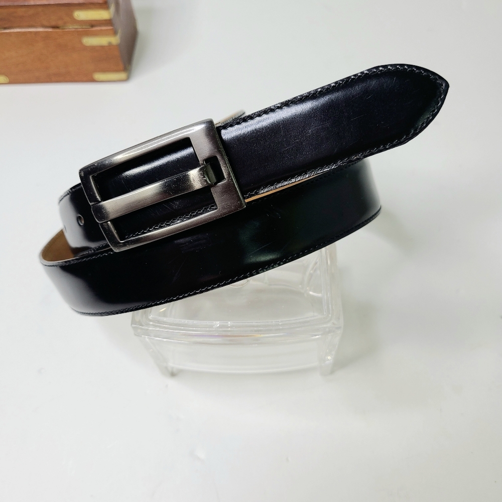 Moschino Black Genuine Leather Redwall Made in Italy Minimalist Belt